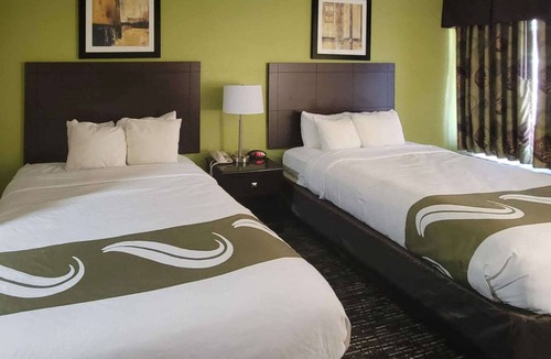 Stafford Hotel | Quality Inn and Suites