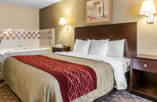Defiance Hotel | Quality Inn Defiance