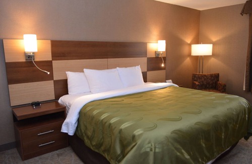 Schooleys Mountain Hotel | Quality Inn Hackettstown - Long Valley