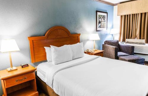 Milford Hotel | Quality Inn & Suites Quakertown-Allentown