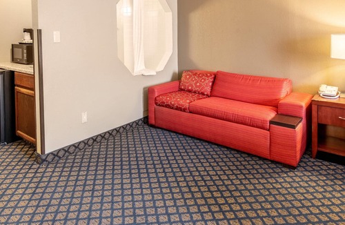 Seville Hotel | Quality Inn & Suites