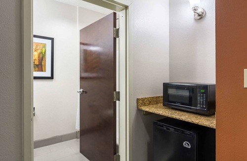 Warsaw Hotel | Quality Inn Warsaw near Rappahannock River