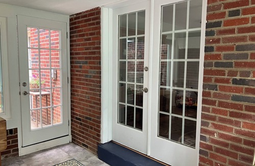 Moylan House | Quiet 3-Bedroom house-Walking distance to Media-20min. drive to the Airport