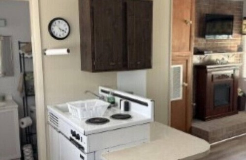 Glouster Cottage | Quiet Cottage located in the heart of Burr Oak State Park - #4