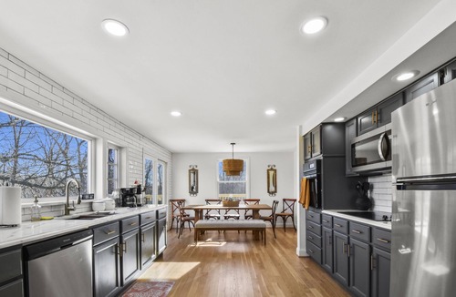 Blue Ridge House | Quiet Highland Home set on gorgeous rolling hills and farm in Western Loudoun