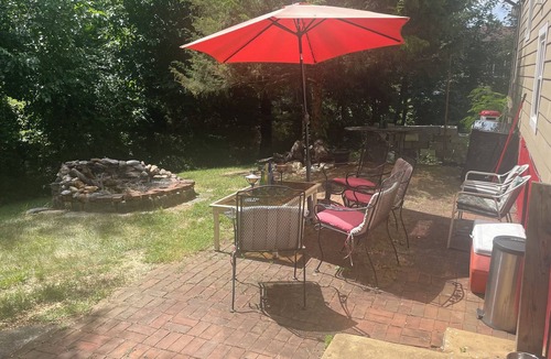 Sharpsburg Apartment | Quiet, Rural 3 Acre Retreat w/Nearby Boutique Restaurants, Shopping, Culture