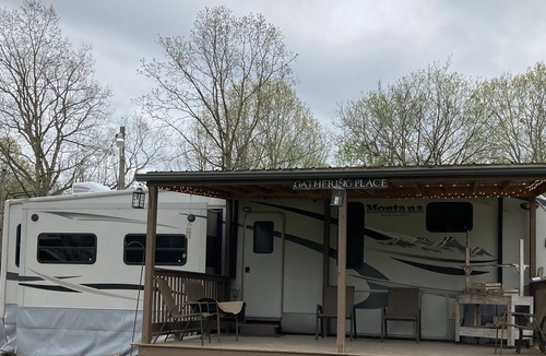 Old Washington House | Quiet rural setting within a few miles of 2 lakes!
