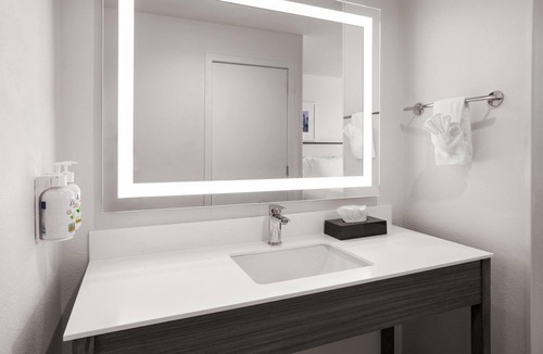 York Hotel | Ramada by Wyndham York Harrisburg Hershey