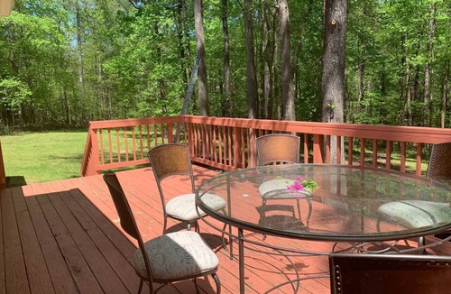 Chapel Hill House | Ranch Home Retreat on 4 Acre Land near UNC/Duke