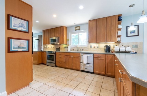 Simpsonville House | Rancher, pets welcome, Wash/Balt/Annplis family friendly Pool table, deck, river