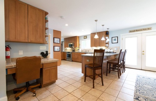 Simpsonville House | Rancher, pets welcome, Wash/Balt/Annplis family friendly Pool table, deck, river