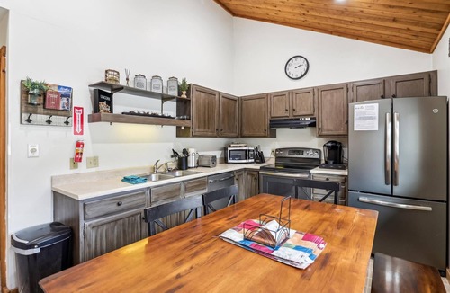 Canaan Valley Condo | Ready to ski? This is the place to be! Check out Ski Ride Inn!