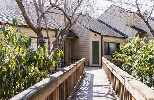 Wintergreen House | Recent improvements, walk to events, trails and slopes