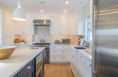 Avalon House | Recently Built, Well Maintained Home with a Pool