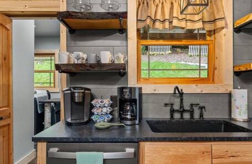 Mansfield Cabin | Red Cardinal Lodge Near Snow Trails