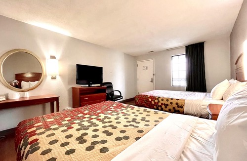 Lester Hotel | Red Carpet Inn Philadelphia Airport