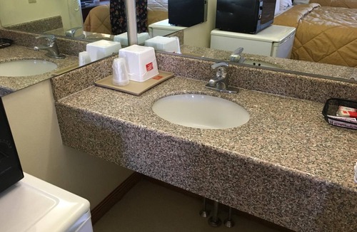 Gettysburg Hotel | Red Carpet Inn