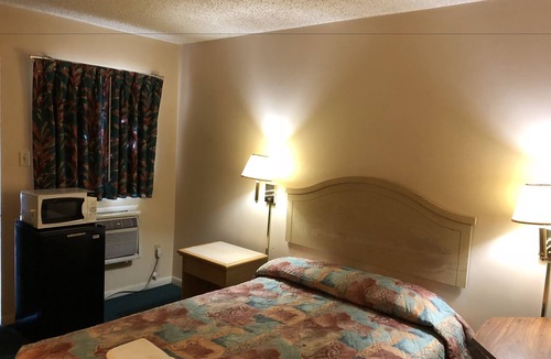 Briar Creek Hotel | Red Maple Inn