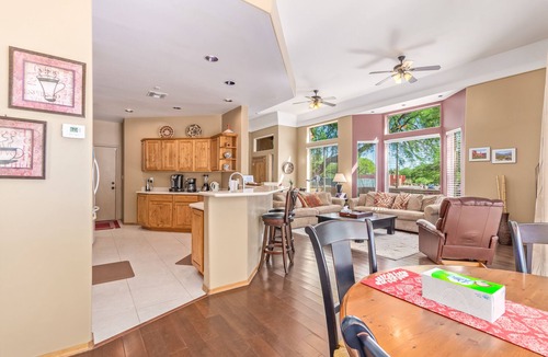 Red Mountain Ranch House | Red Mountain Ranch Country Club Gated Community 2 Kings 1 Queen