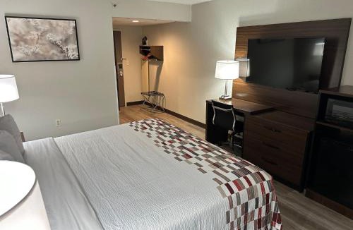 Spring Hill Hotel | Red Roof Inn Charleston - Dunbar