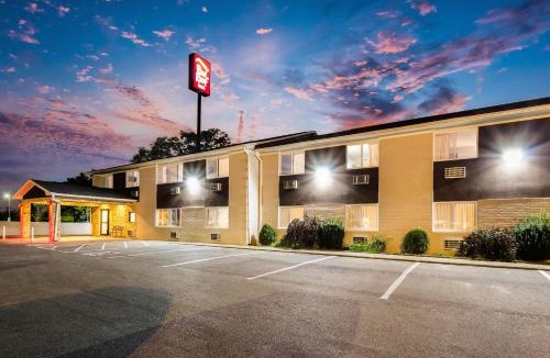 Dry Ridge Hotel | Red Roof Inn Dry Ridge