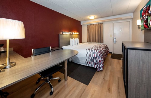 Edison Hotel | Red Roof Inn Edison