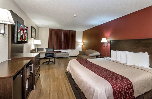 Hermitage Hotel | Red Roof Inn & Suites Hermitage
