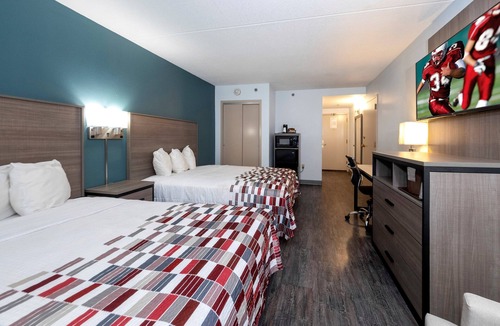 New Castle Hotel | Red Roof Inn & Suites Wilmington - New Castle