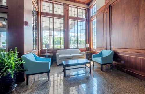 New Castle Hotel | Red Roof Inn & Suites Wilmington - New Castle