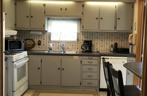 Byrnedale House | Reduced to $90.00 March-July week days