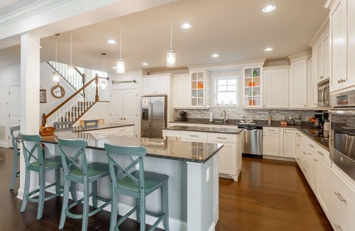 Dodds Addition House | Rehoboth Beach or Dewey Beach Clean/Airy 5BR Home Sleeps 14