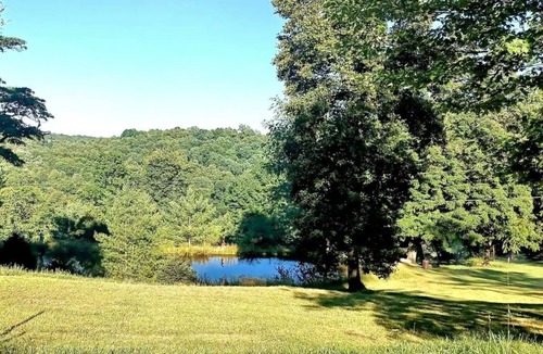 Creola RV Rental | Relax and get in touch with nature with all the comforts of home at Nini's place