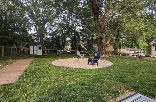 Erie Cottage | Relax at Moon Dogs Getaway!
