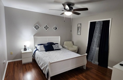 Butztown House | RELAX & RELIEF !!! Close to alot of stores.