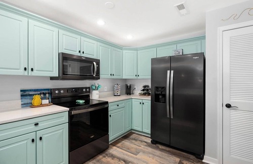 Midtown Ocean City Condo | 🏖️ Relaxing & Carefree Ocean Block condo, pool. Newly Renovated!🏖️