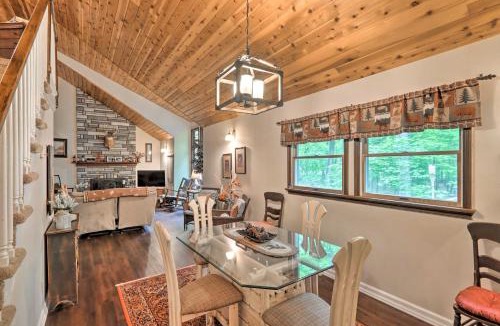 Sybertsville House | Relaxing Eagle Rock Resort Home - 1 Block to Lake!