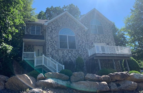Sybertsville House | Relaxing home on wooded hillside lot in Eagle Rock Resort - E. R. Owners Only