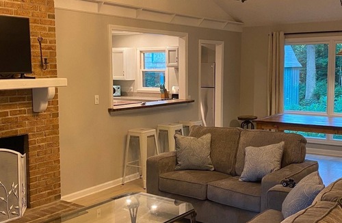 Delmar Cottage | Remodel Cottage with Pond on Three Acres