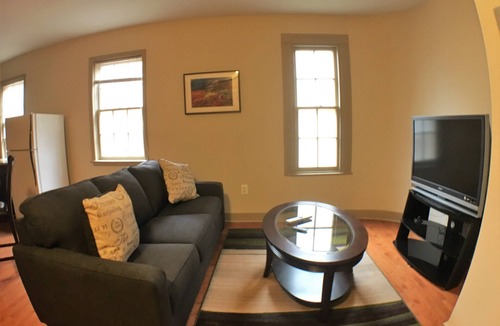 Mount Vernon Apartment | Renovated, Pet Friendly Apt Perfect for Professionals, Travel Nurses + Students