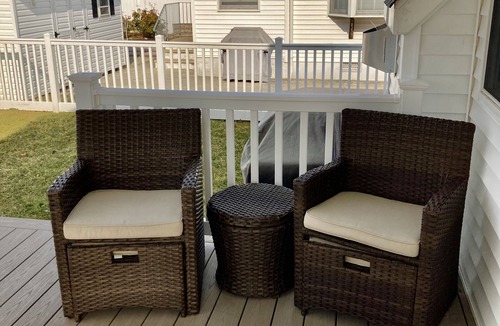 Village Green House | Renovated Village Green Twin in Cape May