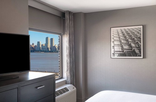 Weehawken Hotel | Residence Inn by Marriott Weehawken