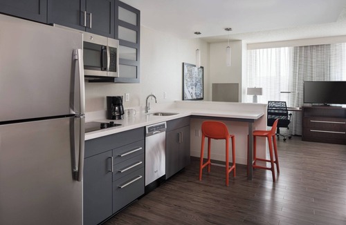Navy Yard Hotel | Residence Inn Washington Capitol Hill/Navy Yard