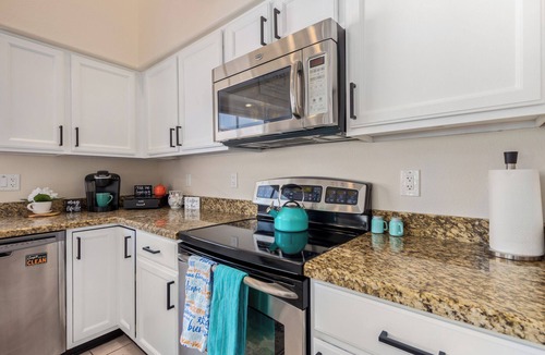 Red Mountain Ranch House | Resort Style Home, Private"Heated Pool", Putting Green, Pool Table, Near Phoenix