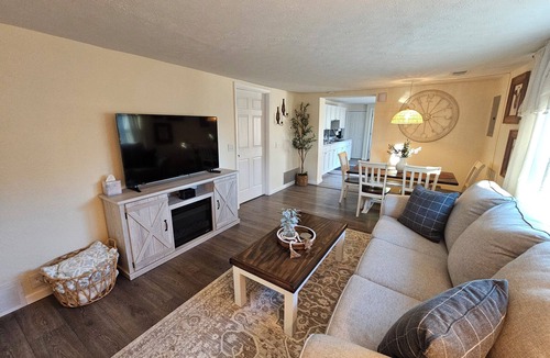 Huber Heights Other | Rest Haven Farmhouse: Cozy 2BR on 3-acres, family-friendly, near attractions