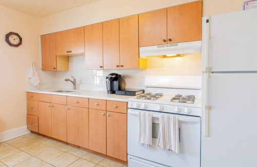 Bryn Mawr Apartment | +Restaurants Coffee Colleges+ Bryn Mawr Has It All