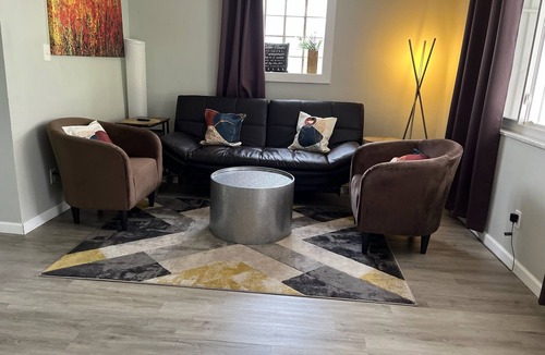 South Hills House | Restful Nest near downtown