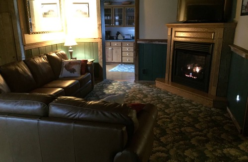 Perrysville Other | Restored Historical Farmhouse With Pond And Farm Animals At Mohican State Park