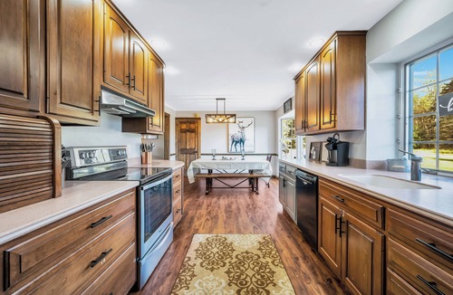 Blakeslee House | Retreats, 24 Acres, Reunions, Swim Spa, Game Rooms