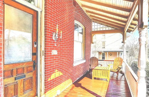 Woodbury House | RetroChic★Parking★950Mb★20min->CenterCity&Airport