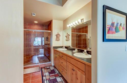 Moab South Valley House | Rim Village O3